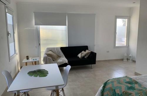 San Nicolas de los Arroyos Apartment | Anandi