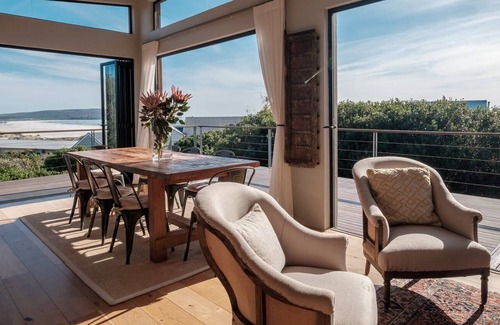 Noordhoek Villa | Anastasis is a place of rejuvenation nestled between oceans and mountains.