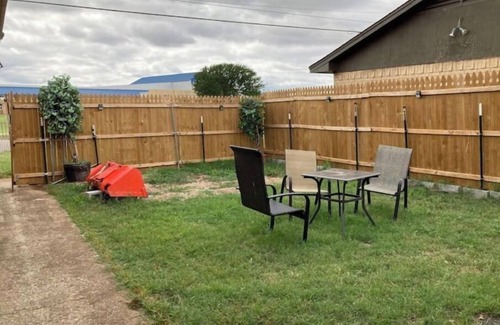 Wichita Falls House | AnB WFSuites.Sleeps12. 6Bedrooms
