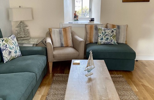 Anstruther Cottage | Anchor Cottage - private parking, sleeps 5
