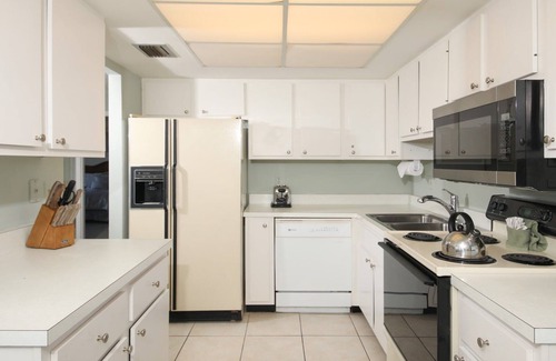 Siesta Key Condo | Anchorage Resort 2 bedroom, 4th Floor Condo Southern View Siesta Key 0887