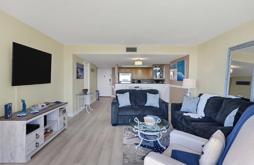 Siesta Key Condo | Anchorage Resort 5th Floor 2 bedroom condo with Beach Access 0888