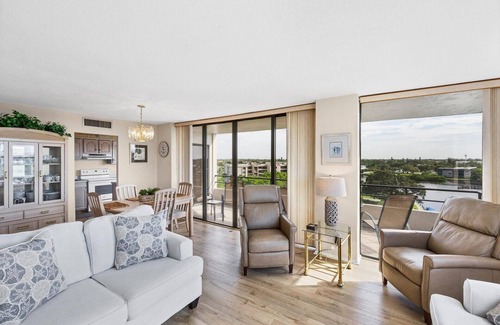 Siesta Key Condo | Anchorage Resort 7th Floor 2-Bedroom Condo w Private Balcony Beach Access 0893