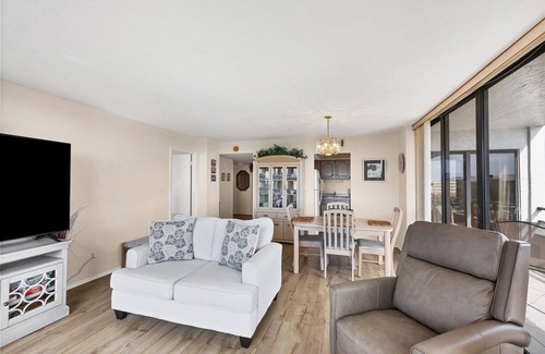 Siesta Key Condo | Anchorage Resort 7th Floor 2-Bedroom Condo w Private Balcony Beach Access 0893