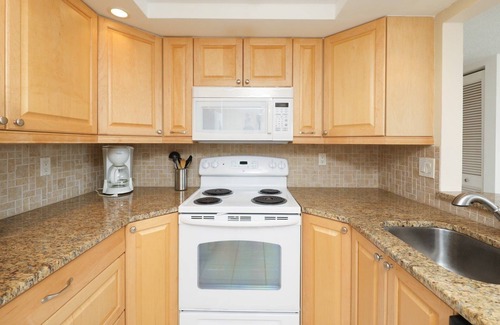 Siesta Key Condo | Anchorage Resort 9th Floor 2 Bedroom Condo with Balcony Gulf Views PoolBeach 089