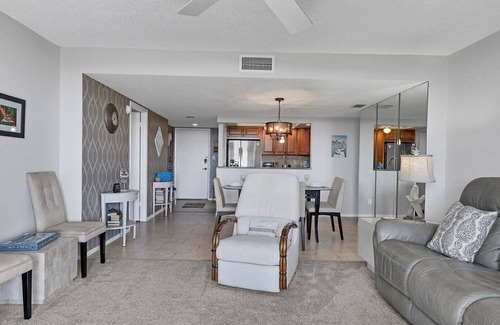 Siesta Key Condo | Anchorage Resort Siesta Key 6th Floor 2 bedroom Condo Beach Access 0890