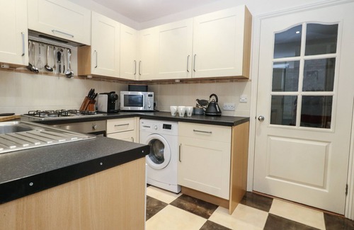 Weymouth House | ANCHORAGE VIEW, family friendly, with a garden in Weymouth