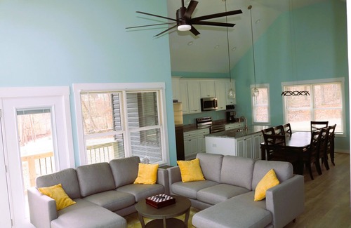 Nancy House | ⚓ Anchored on Lakeshore ⚓ 2 BR/2BA Lakeview Home <1/4 Mile to Public Boat Ramp