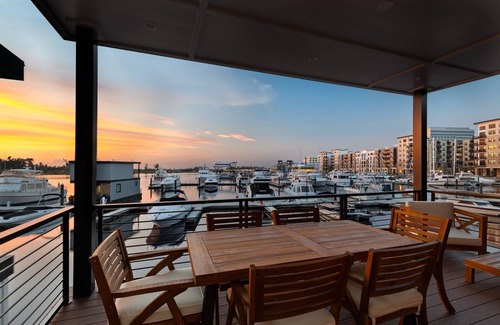 Downtown Wilmington Apartment | Anchored @ The Cove Riverwalk Villas