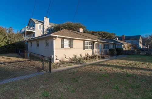 Northeast Virginia Beach House | Anchors Away - North End VB - Pet Friendly!