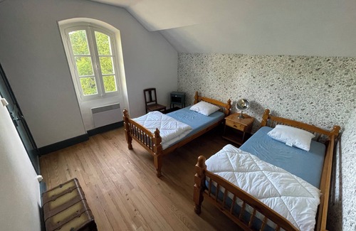 Meigne-le-Vicomte House | Ancienne Maison Garde Barrière Le 158