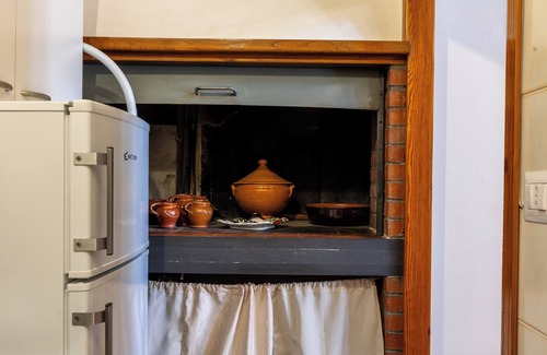 Colle di Val d'Elsa Apartment | Ancient App. Immersed in History