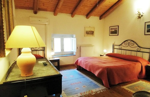 Trecastagni Bed & Breakfast | Ancient villa with Bed & Breakfast on the slopes of Etna