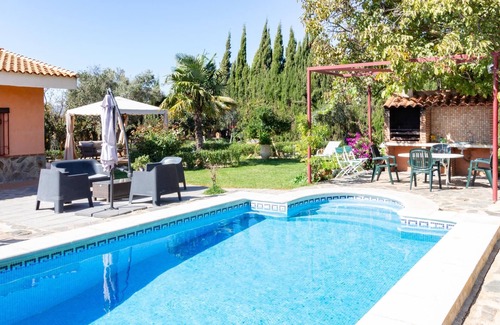 Niguelas Villa | Andalusian rustic farmhouse with private pool