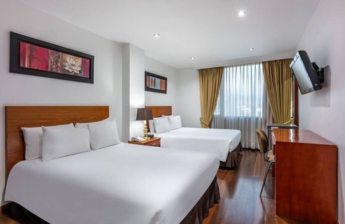 Chico Norte Hotel | Andean Tranquility! Parking, Minutes to Jardín Botánico José Celestino Mutis