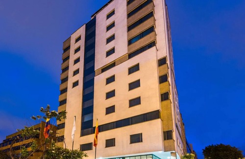 Chico Norte Hotel | Andean Tranquility! Parking, Minutes to Jardín Botánico José Celestino Mutis