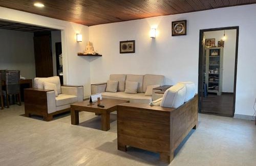 Hatton House | Andras Eden