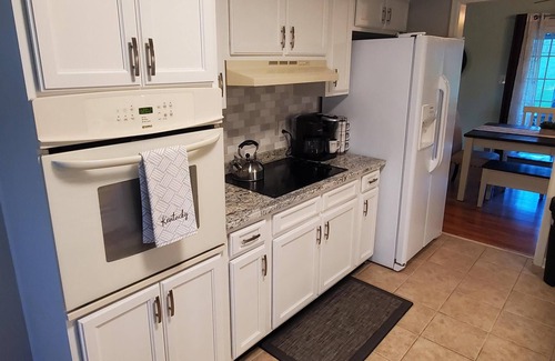 Open Gates House | Andrea Abode: Pet Friendly, Pool Table, Foosball & 4 Miles to Rupp Arena