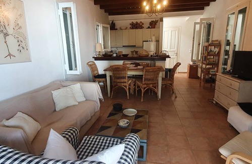 Gavrio House | Andros Villa with Pool