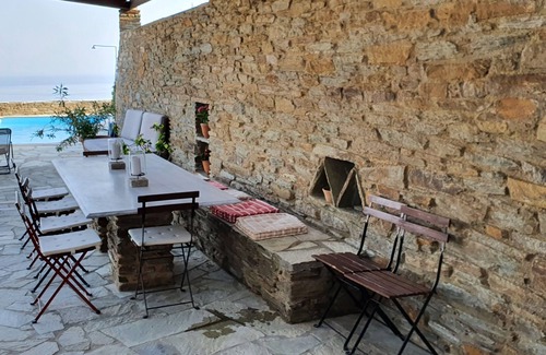 Gavrio House | Andros Villa with Pool