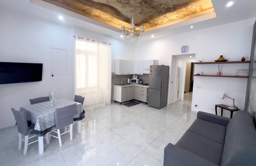 Quartieri Spagnoli Apartment | Anema& Core house vacation home in the heart of Naples, a stone's throw from Via Toledo