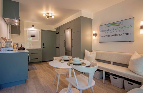 Elkhorn Village Condo | Angani Studio - Elkhorn Resort Amenities Included