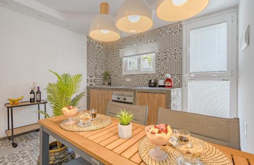 Callao Salvaje Apartment | Angel's Tropical Suite