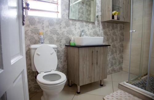 Emalahleni House | ANGELOCEAN GUEST HOUSE