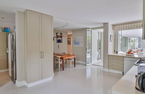 Chanteclair House | Angle Sea - large families, near Langbaai Beach