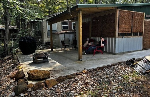 Hemphill House | Angler's Dream Stay! Quiet Cove with waterfront and boathouse near Hemphill
