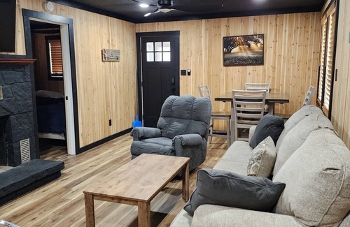 Mountain Home Cabin | Angler's Edge Cottage at Fish & Fiddle Family Resort & Extended Stay