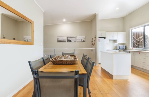 Angourie House | Angourie Blue 8 Now Pets considered