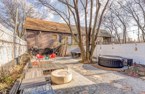 Bridgeport Apartment | Animal House Near Sox Stadium