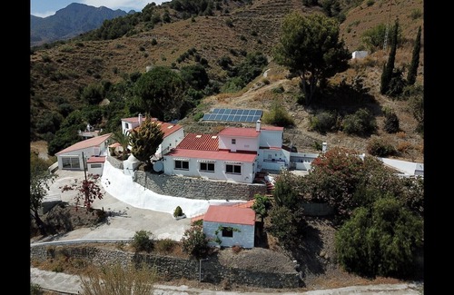 Almunecar House | Anju, oasis of silence, mountains and sea. Enjoy the jacuzzi.