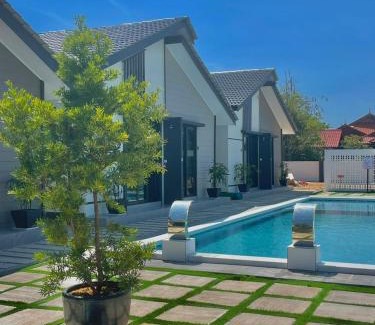 Kuala Terengganu Ski Chalet | Anjung Barakah Chalet