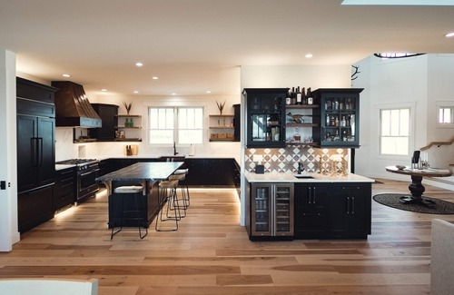 Williamsburg House | Ann Riley Farmhouse - Vineyard by Traverse City