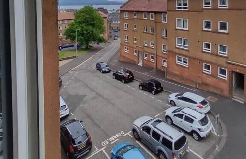 Greenock Apartment | Ann St Short-Term Stay, Greenock, United Kingdom