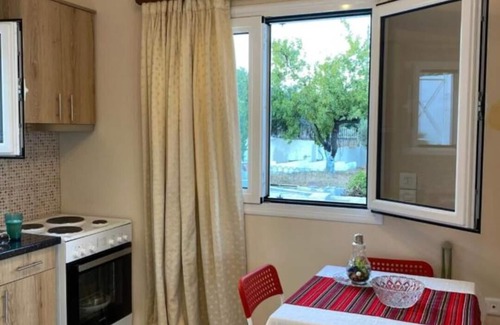 Kropia Apartment | Anna's Cute Villas - Lela's Deluxe Studio