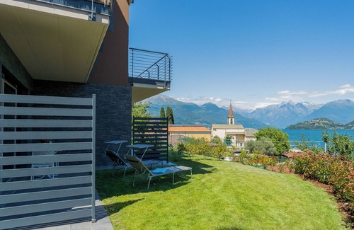 Calozzo Apartment | Anna's Lodge holiday flat with pool on Lake Como