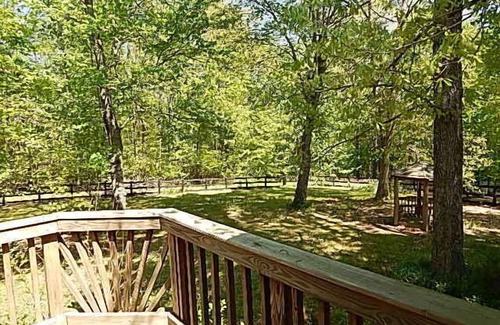 Patrick Henry House | Anna Valley Farm Log Home-1/2 hr to UVA, close to Wineries, fiber internet!
