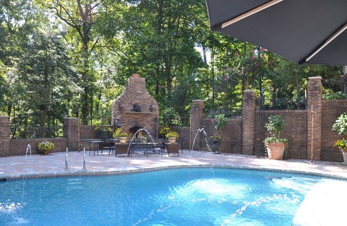 Davidsonville House | Annapolis Area Private, 3 Bedroom Pool, Jacuzzi & Sauna & Casino-Like Game Room