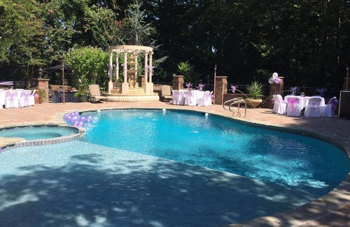 Davidsonville House | Annapolis Area Private, 3 Bedroom Pool, Jacuzzi & Sauna & Casino-Like Game Room