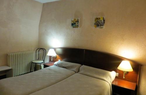 Aix-les-Bains City Center Hotel | Annapolis