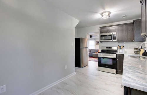 Leonardtown Apartment | Anne & Fred`s Leonardtown Home W/Arcade room!
