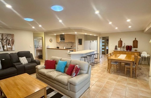 West Busselton House | Anne's Retreat - Busselton