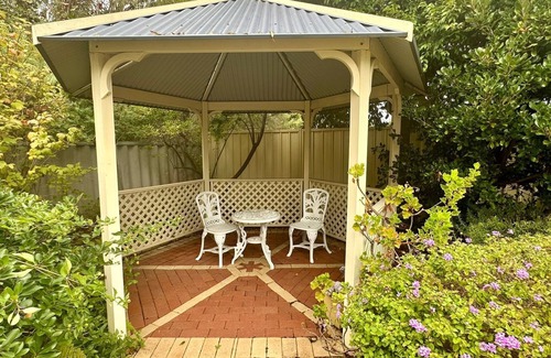 West Busselton House | Anne's Retreat - Busselton