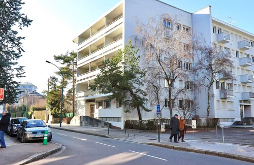 Annecy Apartment | Annecy Center: Spacious 1BR Apartment with Balcony & Parking, 50m from Lake, Sleeps 2-3