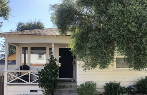 Fetters Hot Springs-Agua Caliente Cottage | Annie's Sonoma Cottage w/Hot Tub ~ Pets Welcome!