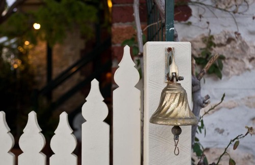 Fremantle House | Annie's Victorian Terrace Accommodation Fremantle