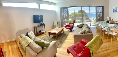 Emu Bay House | Annies View